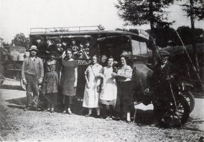 La camionnette dite "La bâchée"
