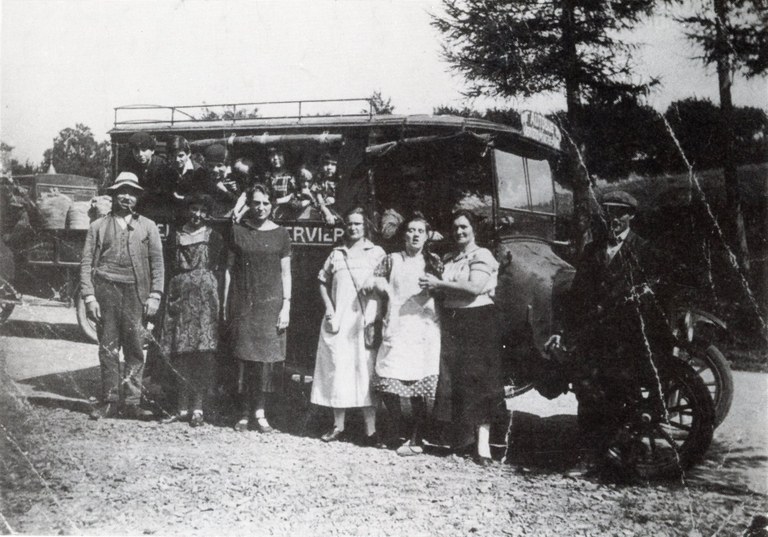 La camionnette dite "La bâchée"