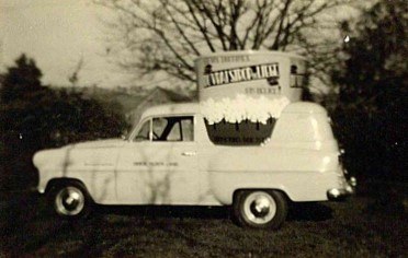 Siroperie Camionnette 1956 - Copie (2).jpg
