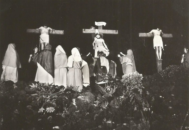 Jeux scéniques - Haccour Bernadette.jpg