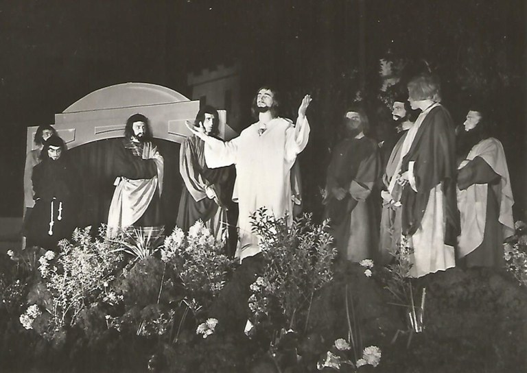 Jeux scéniques -  Haccour Bernadette.jpg