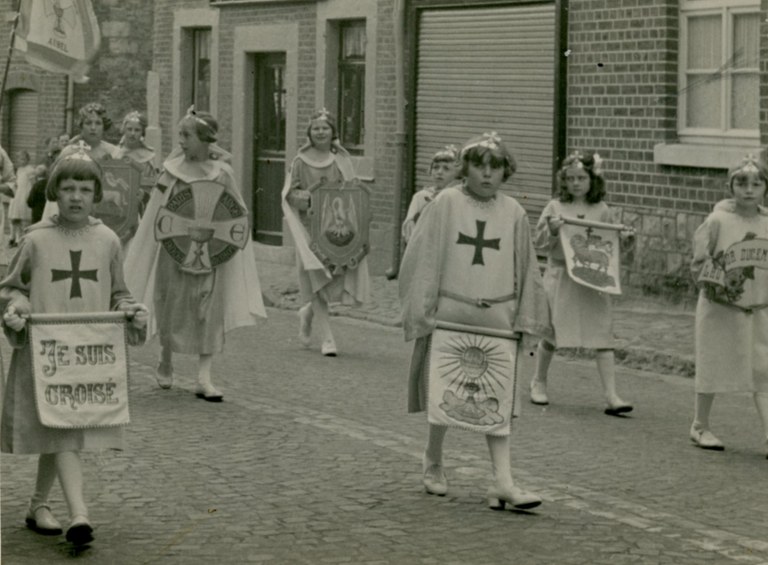 La procession rue de Gorhez en 1939