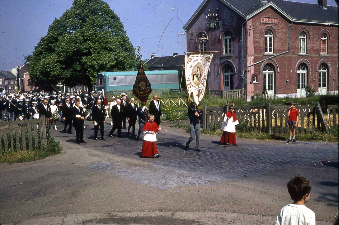Procession Théo Pïron 1970 - G Detry.JPG