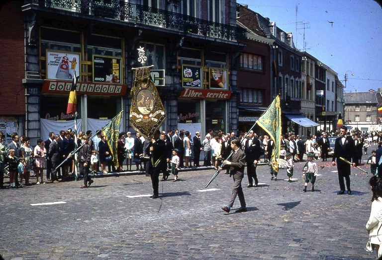 Procession Théo Piron 1970 - G Detry (5).JPG