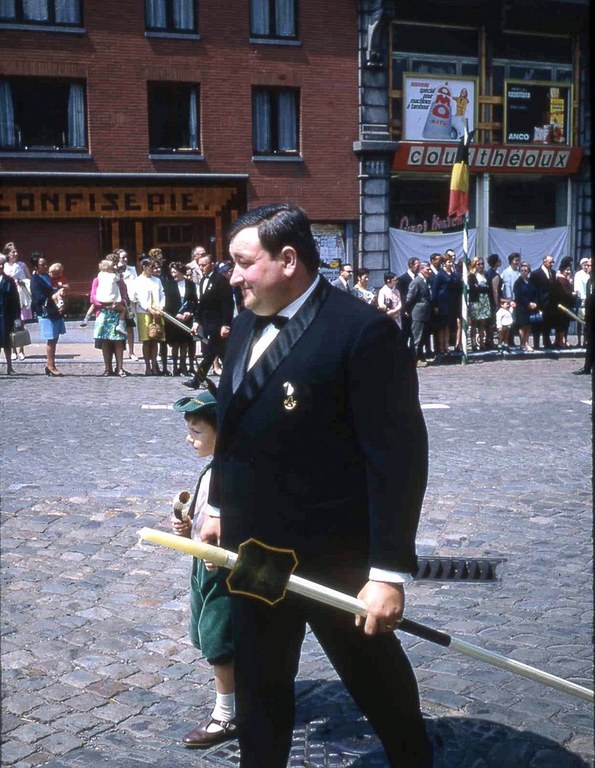 Procession Théo Piron 1970 - G Detry (6).JPG